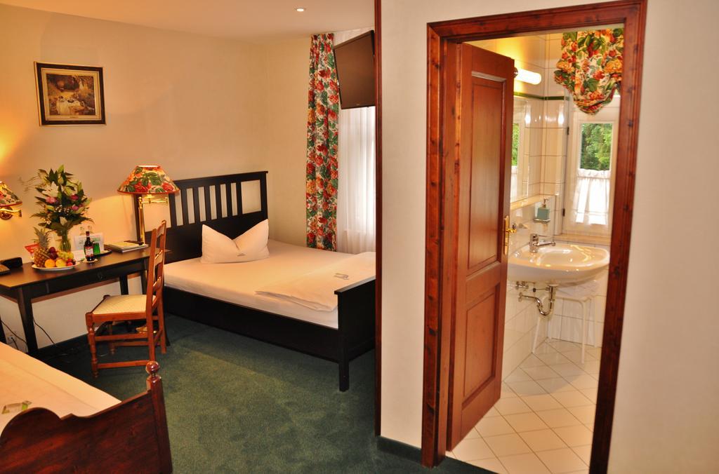 Flair-Hotel Waldfrieden Oberweißbach Εξωτερικό φωτογραφία
