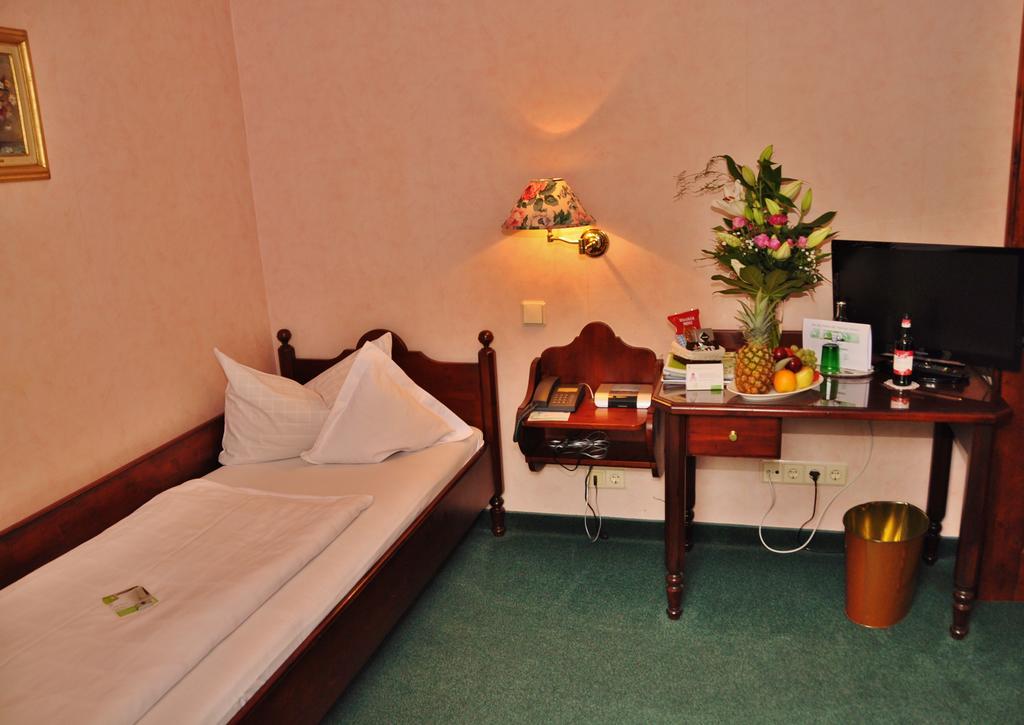Flair-Hotel Waldfrieden Oberweißbach Εξωτερικό φωτογραφία